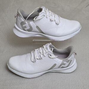 FootJoy StratoLite Golf Shoes Womens 9.5 M White Spikeless Athletic FJ Comfort
